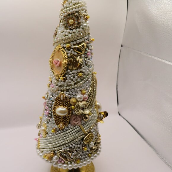 Hand crafted Upcycled Vintage to Modern Jewelry Christmas Tree - Picture 5 of 10